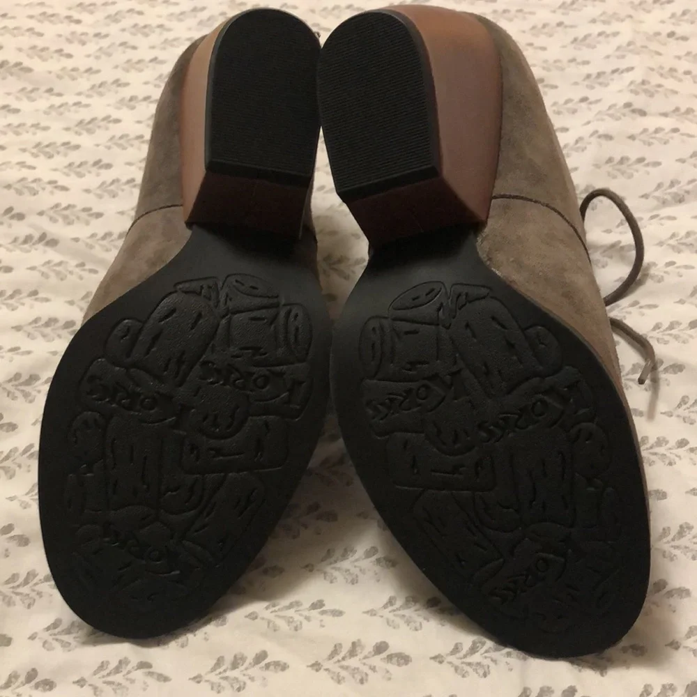 Kork-Ease Gray/Brown Ankle Booties Sz 7 EUC - Picture 8 of 8